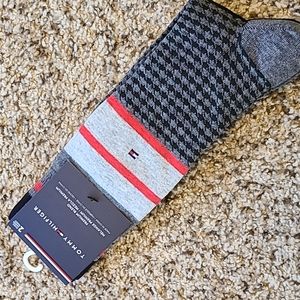Tommy Hilfiger 2 pairs dress socks